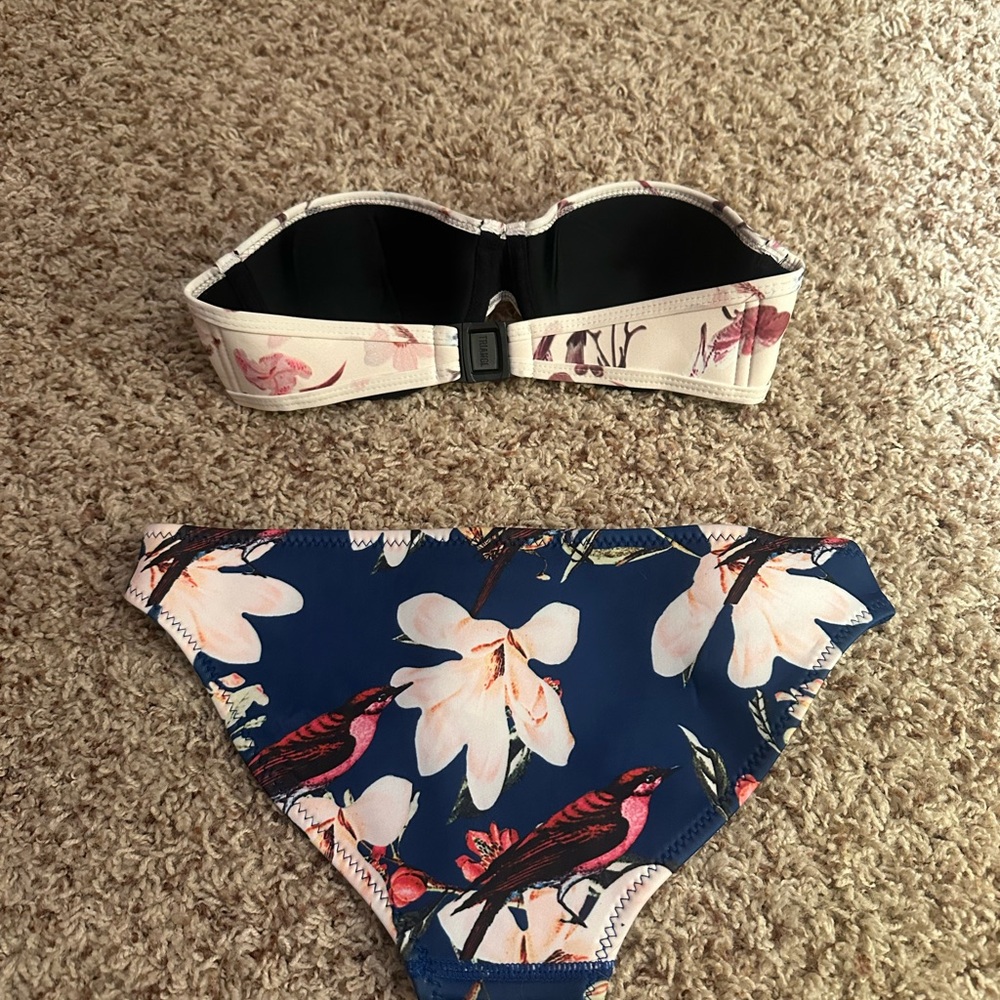 Floral Bikini Set - Picture 3 of 4